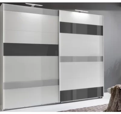 Bílá šatní skříň Monaco s posuvnými dveřmi a sklem.